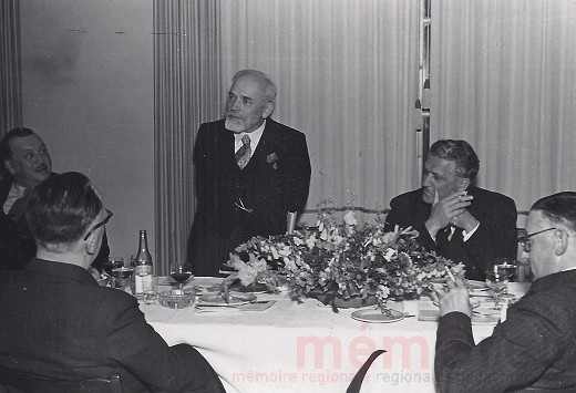 Guido Müller an einem Empfang, um 1947