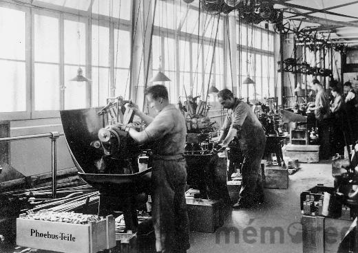 Dans l'atelier de la «Sport SA» à Bienne, vers 1930